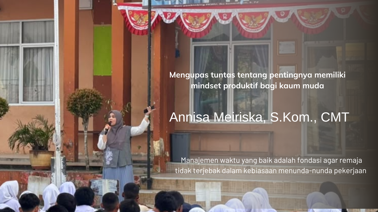 Membangun Masa Depan Sejak Dini: Annisa Meiriska Bekali Remaja SMAN 2 Kota Jambi dengan Mindset Produktif