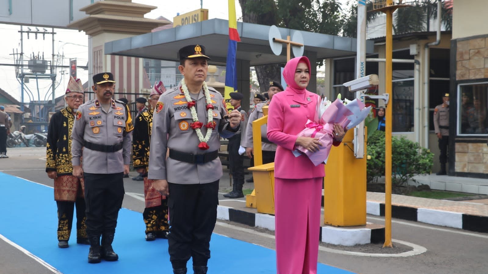 Menyapa Bumi Sepucuk Jambi Lurah: Momen Hangat dan Sarat Makna Penyambutan Kapolda Baru Irjen Pol. Widodo